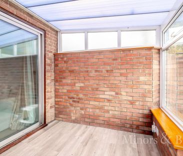 3 bedroom end of terrace house to rent - Photo 3