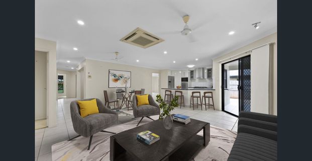 BEAUTIFUL FAMILY HOME - Photo 1