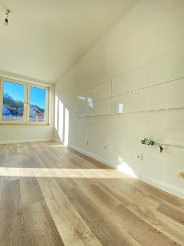 ***ZWEITBEZUG NACH SANIERUNG – FAMILIEN AUFGEPASST*** 3-Zimmer-Wohnung im Herzen von Hohenlimburg - Photo 3