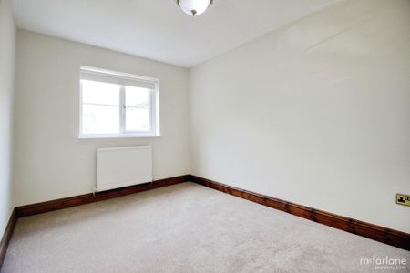 4 bedroom detached house to rent - Photo 3