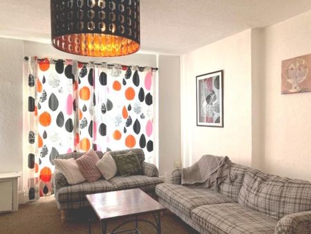 5 bedroom apartment to rent - Photo 3