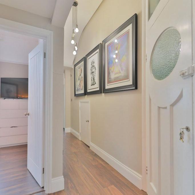 2 bedroom ground floor flat to rent - Photo 1