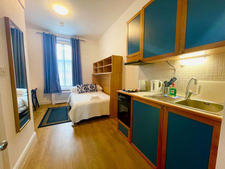 Flat 211 Fulham Palace Road, Fulham W6 9HH - Photo 3