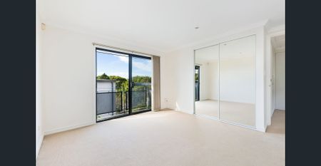 Light Filled Private Townhouse with Leafy Outlook - Photo 2