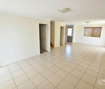 3 BEDROOM TOWNHOUSE IN A QUIET COMPLEX IN KALLANGUR - Photo 3