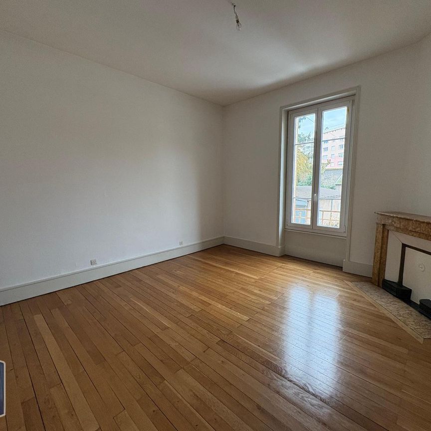 Location Appartement 5 pièces 119m² MACON 71000 - Photo 1