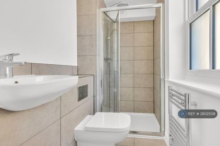 3 bedroom terraced house to rent - Photo 3