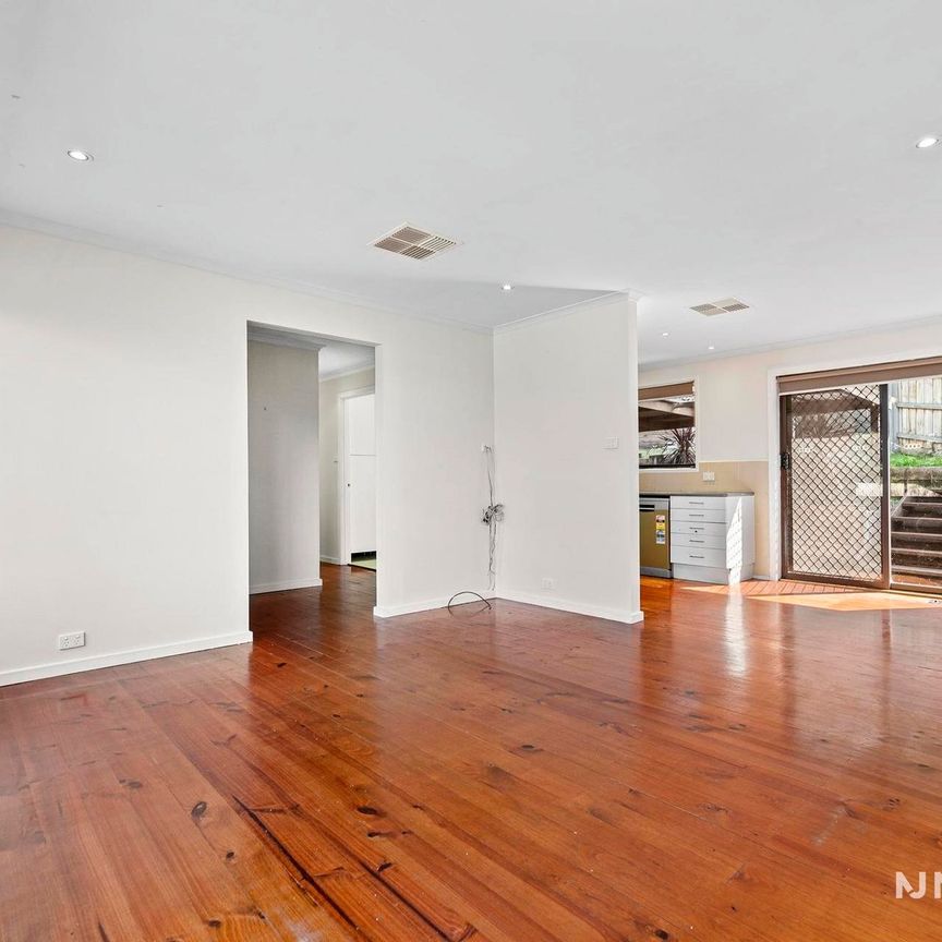 11 Landscape Drive, MOOROOLBARK - Photo 1