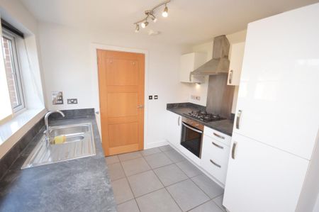 3 bedroom detached house to rent - Photo 5