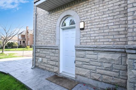 For Lease - 28 Lavallee Crescent, Brampton, Ontario - Photo 5
