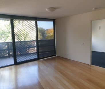 6/4 Mason Street, Newport, Vic 3015 - Photo 1