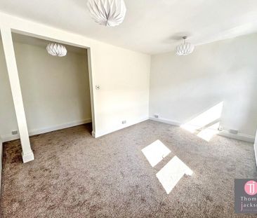 2 bedroom end of terrace house to rent - Photo 1