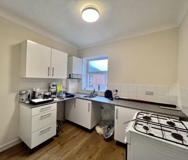 Bitterne Road West, Southampton - Photo 2