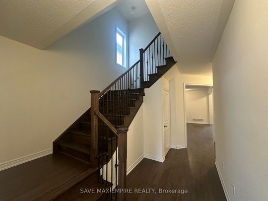 Detached Home For Lease | X8057988 - Photo 1