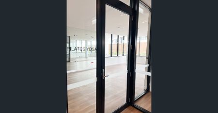 SOPHISTICATED WATERFRONT LIVING: 2 BEDROOM 2 BATHROOM APARTMENT - Photo 4