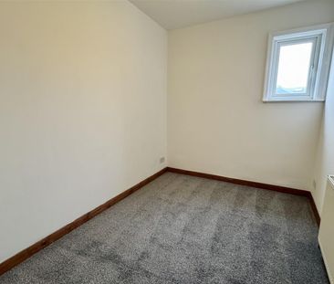 Albemarle Crescent, Scarborough - Photo 2