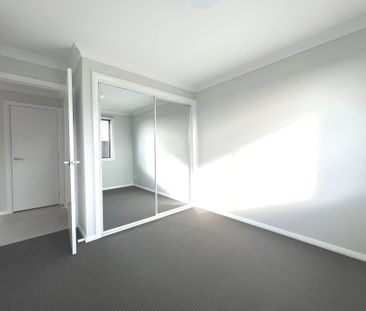 Charming 2-Bedroom House in Wadalba - Photo 2