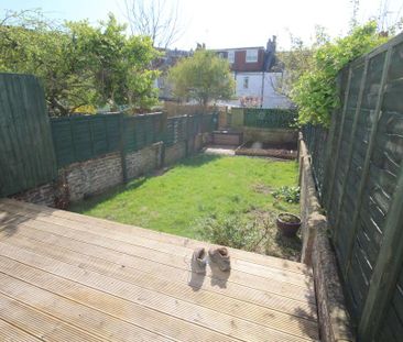 1 bedroom flat to rent - Photo 6