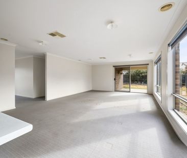 12 Klim Street, Killara VIC 3691 - House For Rent | Domain - Photo 2