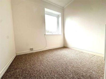 West Road, Shoeburyness, Shoeburyness, SS3 - Photo 5