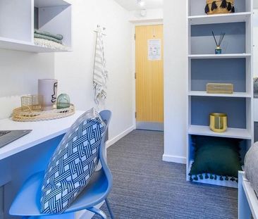 1 bedroom in a flat share to rent - Photo 6