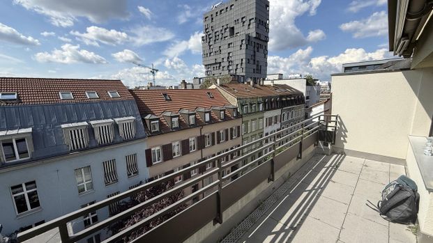 Originelle Maisonette-Dachwohnung an ruhiger Seitenstrasse - Photo 1