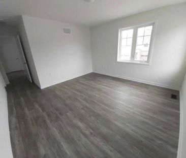 For Lease - 1521 Wheatcroft Drive, Oshawa, Ontario - Photo 6