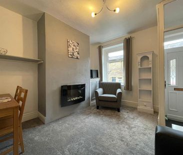 2 bedroom private hall to rent - Photo 1