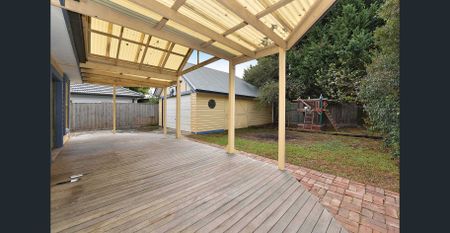 Family Sized Home! - Photo 4