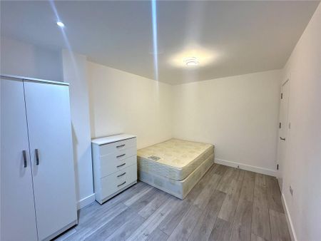 4 bedroom terraced house to rent - Photo 3