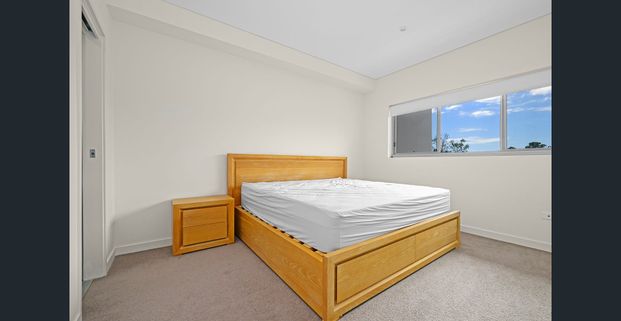 Furnished townhouse style apartment - Photo 1