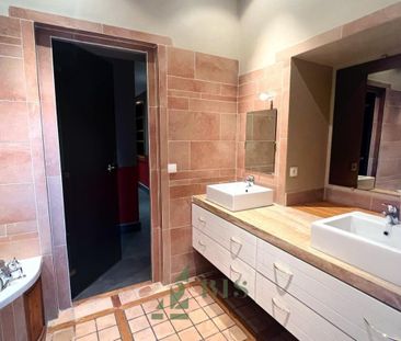 Location Appartement 4 pièces 140m² ROANNE 42300 - Photo 6
