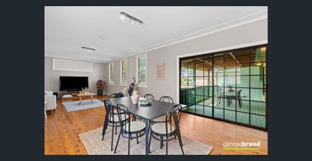 Convenient Four Bedroom Family Home - Photo 3