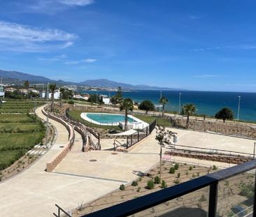 2 Bedroom Apartment For Rent in Casares Playa, Málaga - Photo 2