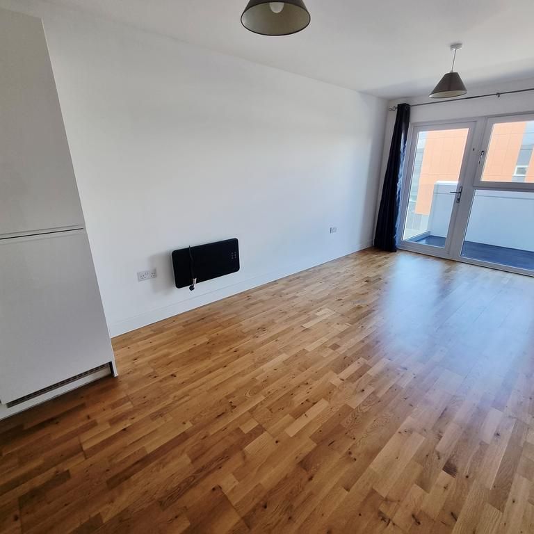 1 bedroom apartment to rent - Photo 1