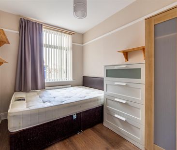 2 bed apartment to rent in Chillingham Road, Newcastle Upon Tyne, NE6 - Photo 5