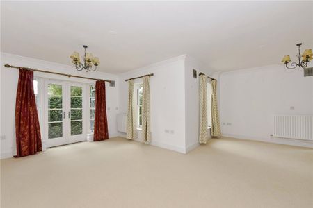 4 bedroom end of terrace house to rent - Photo 2