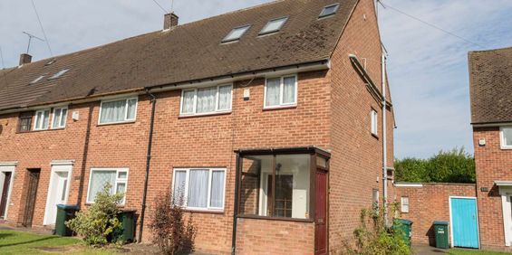 6-Bed Student Pad | Super Close to Warwick Uni Room 4 - Photo 3