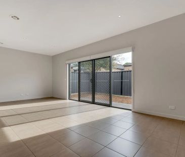 6/54 Daymar Circuit, Craigieburn VIC 3064 - Photo 6