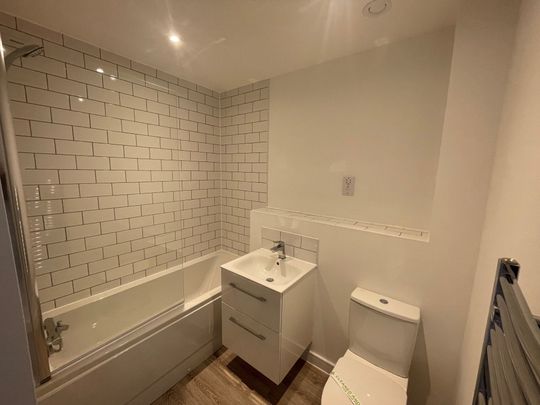 ErasmusDrive, DERBY - Photo 1