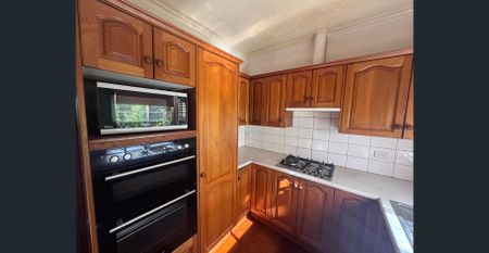 Spacious 4-Bedroom Family Home in Ingle Farm - Photo 5