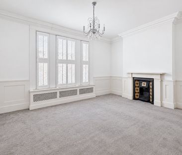 Terraced House to rent - Old Road West, Gravesend, DA11 - Photo 3