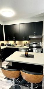 Burnhamthorpe Rd W & Duke of York Blvd Open Concept 1Bdrm +Den - Photo 3