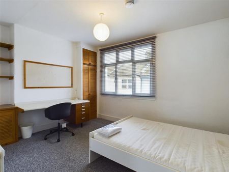 4 bedroom terraced house to rent - Photo 2