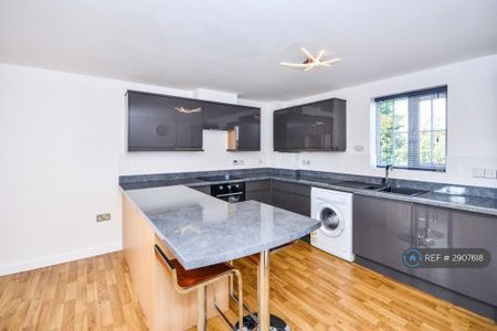 2 bedroom terraced house to rent - Photo 5