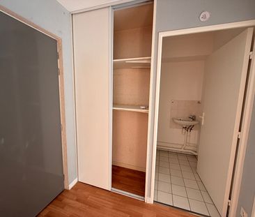 Location Appartement 2 pièces 56m² - Photo 4