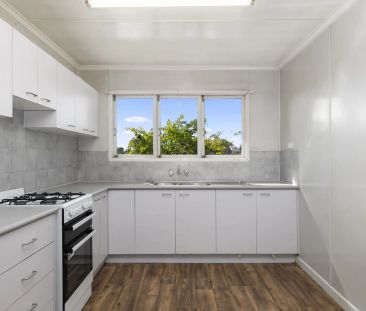Neat & Tidy Unit in Stafford Heights - Photo 4
