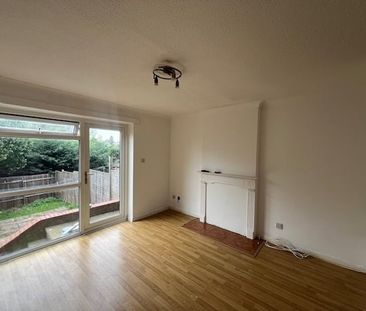 Surrey Close - Photo 1