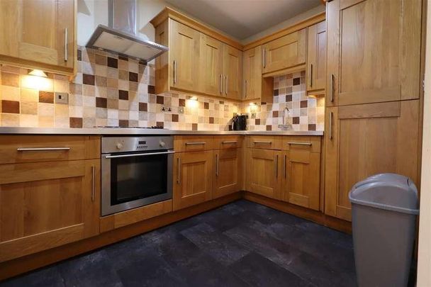 The George, Macclesfield, SK10 - Photo 1