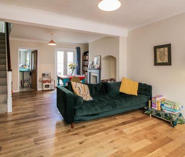 3 bedroom terraced house to rent - Photo 1